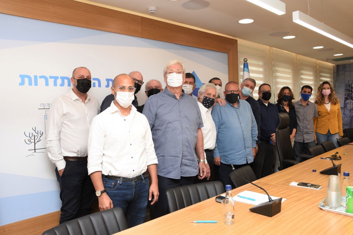 מעמד חתימת ההסכם בענף השמירה והאבטחה