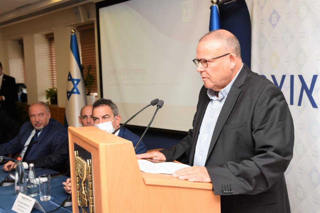 יו"ר ההסתדרות בטקס החתימה על עסקת החבילה במשק