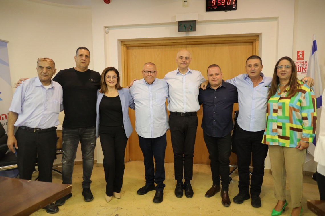 מעמד חתימת ההסכם. צילום: אלדד עובדיה 