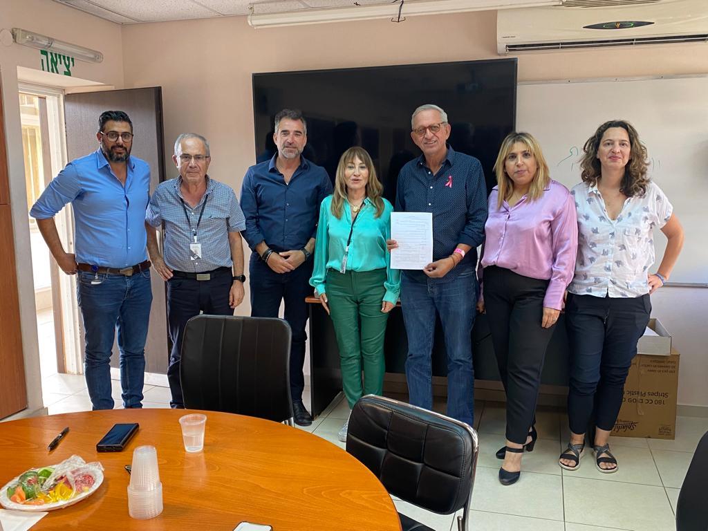 הסכמים קיבוציים מיוחדים לעובדי תיאטרון בית לסין