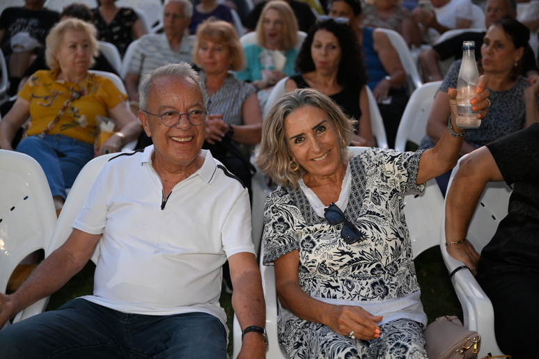 הטברנה היוונית שנערכה גן ההסתדרות