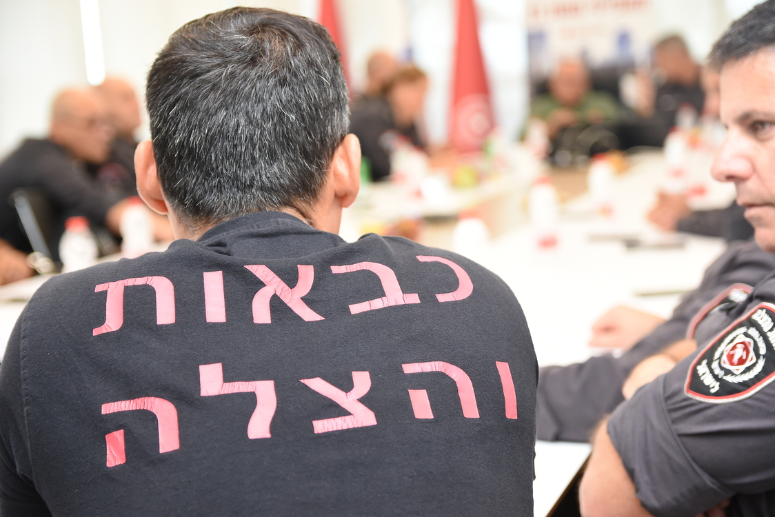 לוחמי אש