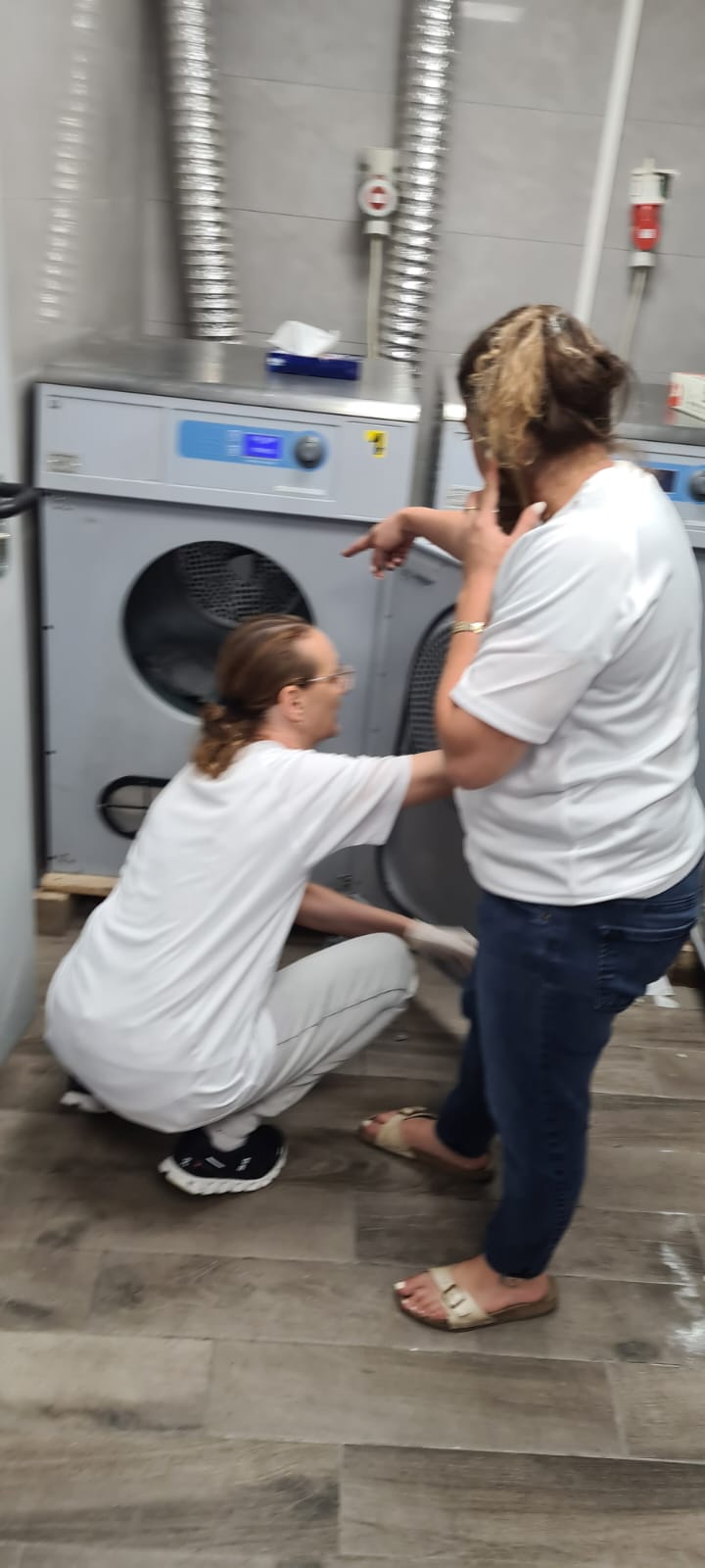 סיוע למפונים עם כביסה