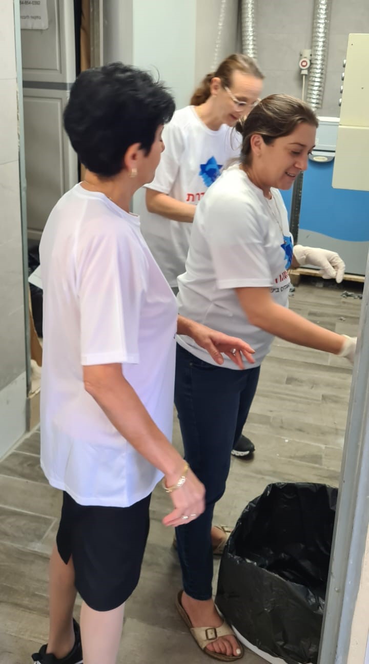 במרחב ירושלים מסייעים עם הכביסה של משפחות מפונות 