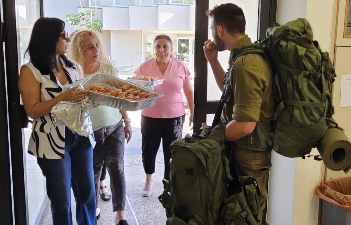 ממשיכים להביע תמיכה 
