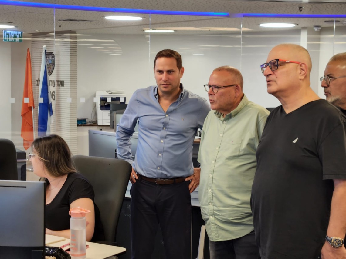 יו"ר ההסתדרות ארנון בר-דוד וצוותו בביקור במרחב ראשון לציון