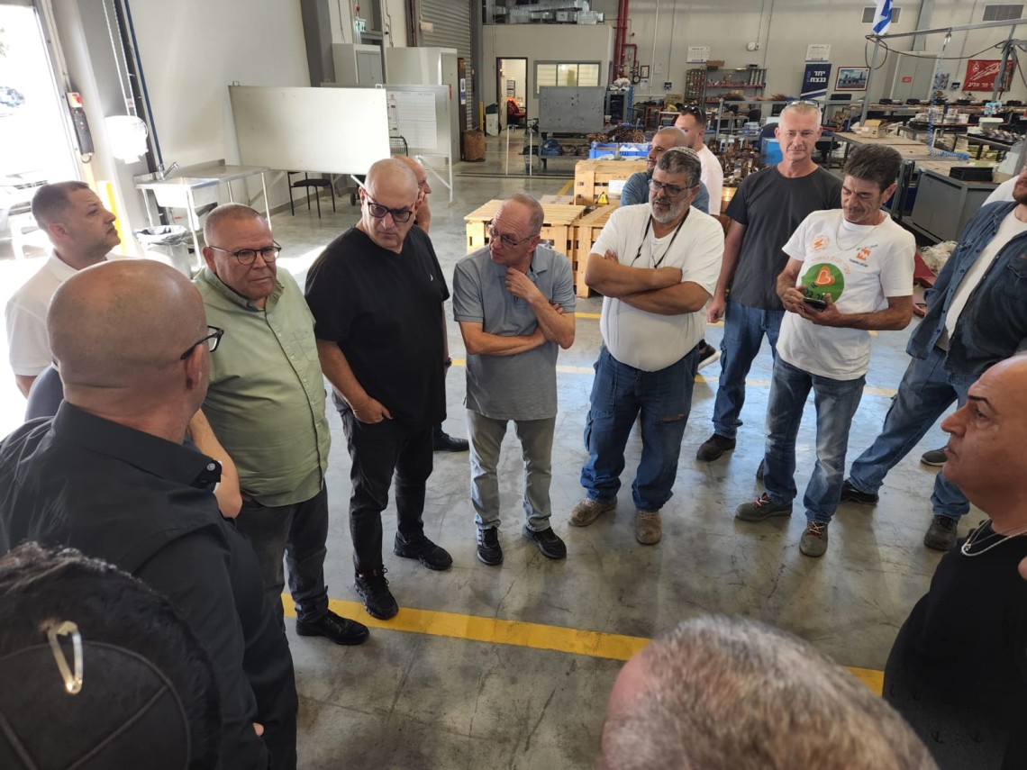 יו"ר ההסתדרות ארנון בר-דוד וצוותו בביקור במרחב ראשון לציון