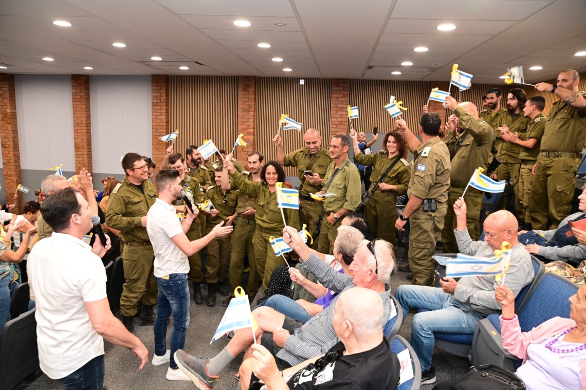 המפגש, הבוקר, במרחב אילת 