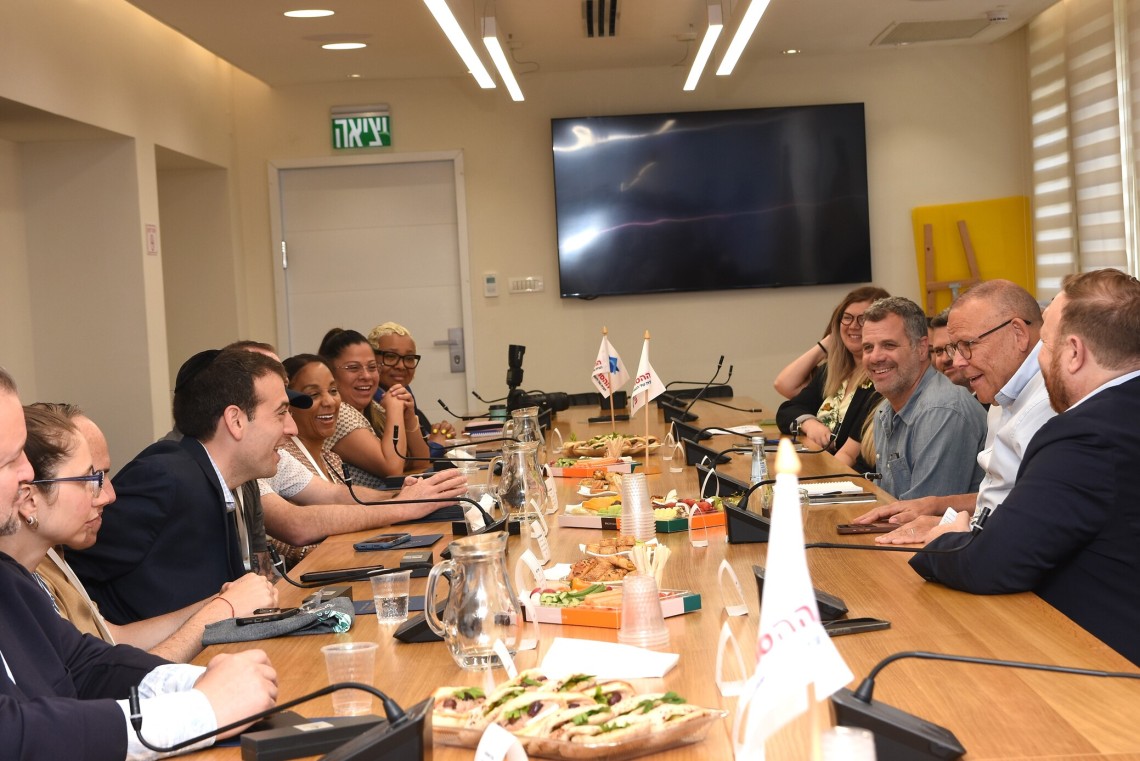 פגישת המשלחת מניו יורק עם יו"ר ההסתדרות ובכירי הארגון