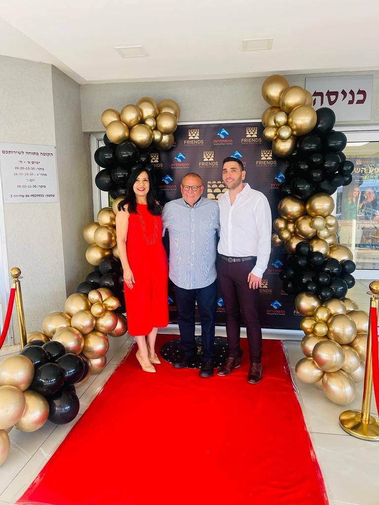 מימין: יוסי וולף, ארנון בר-דוד ועפרה אלקיים הכהן