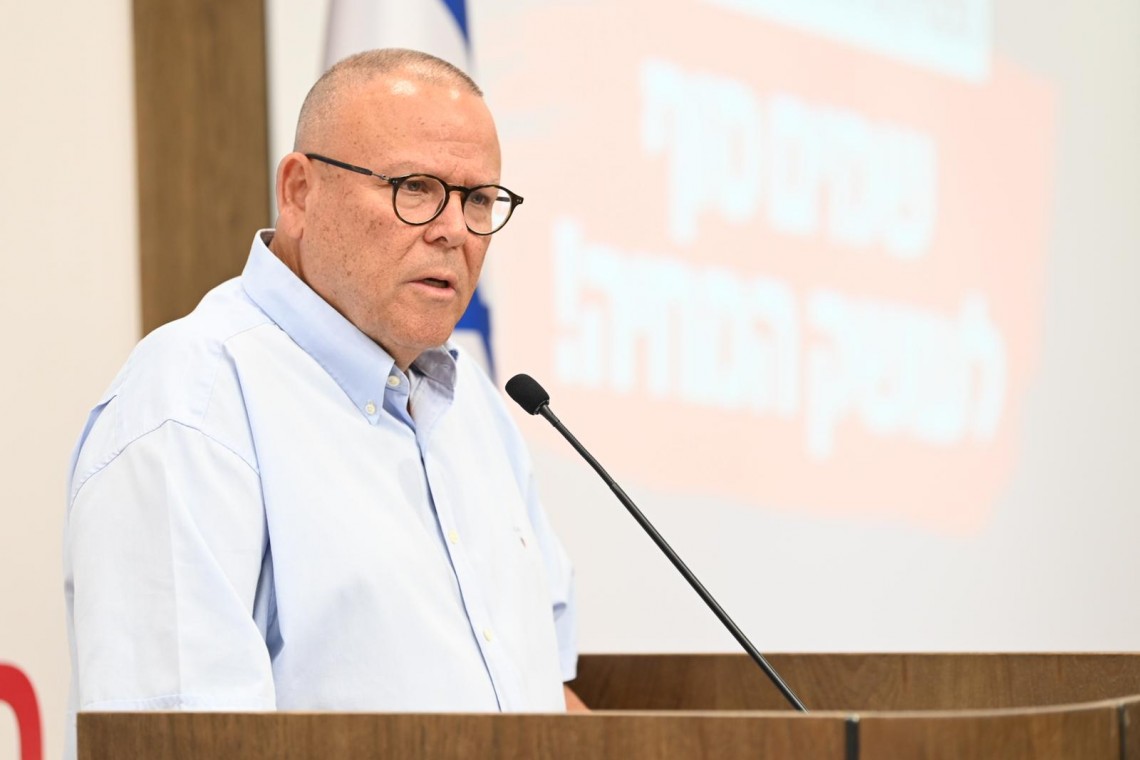 ארנון בר-דוד בישיבת ההנהגה