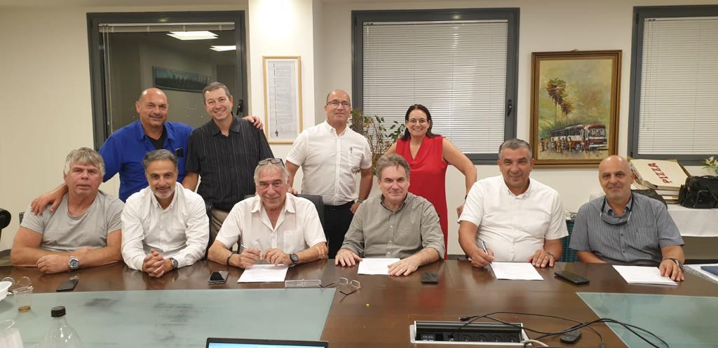 חתימת ההסכם באגד