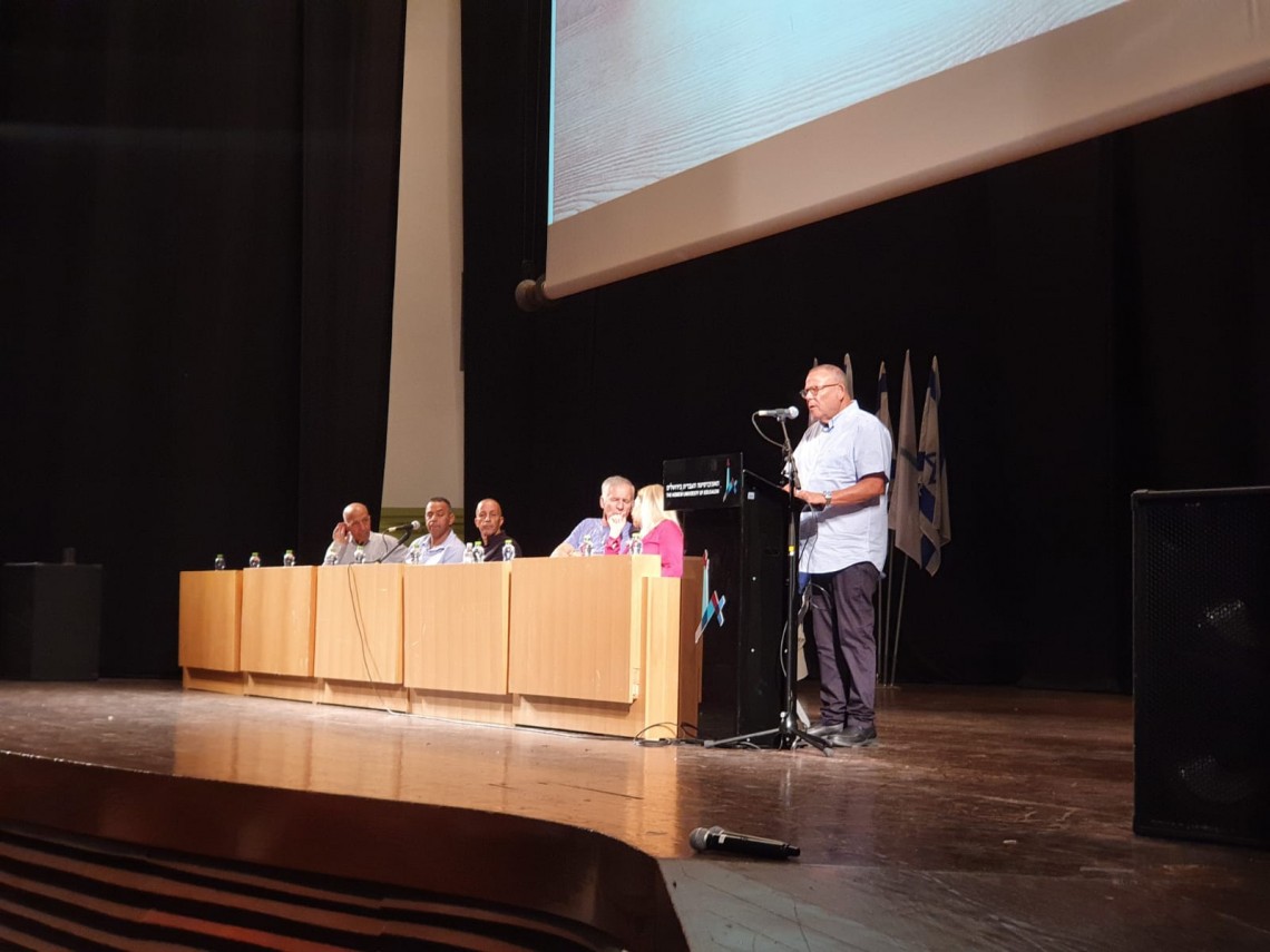 יו"ר ההסתדרות באסיפת עובדים באוניברסיטה העברית