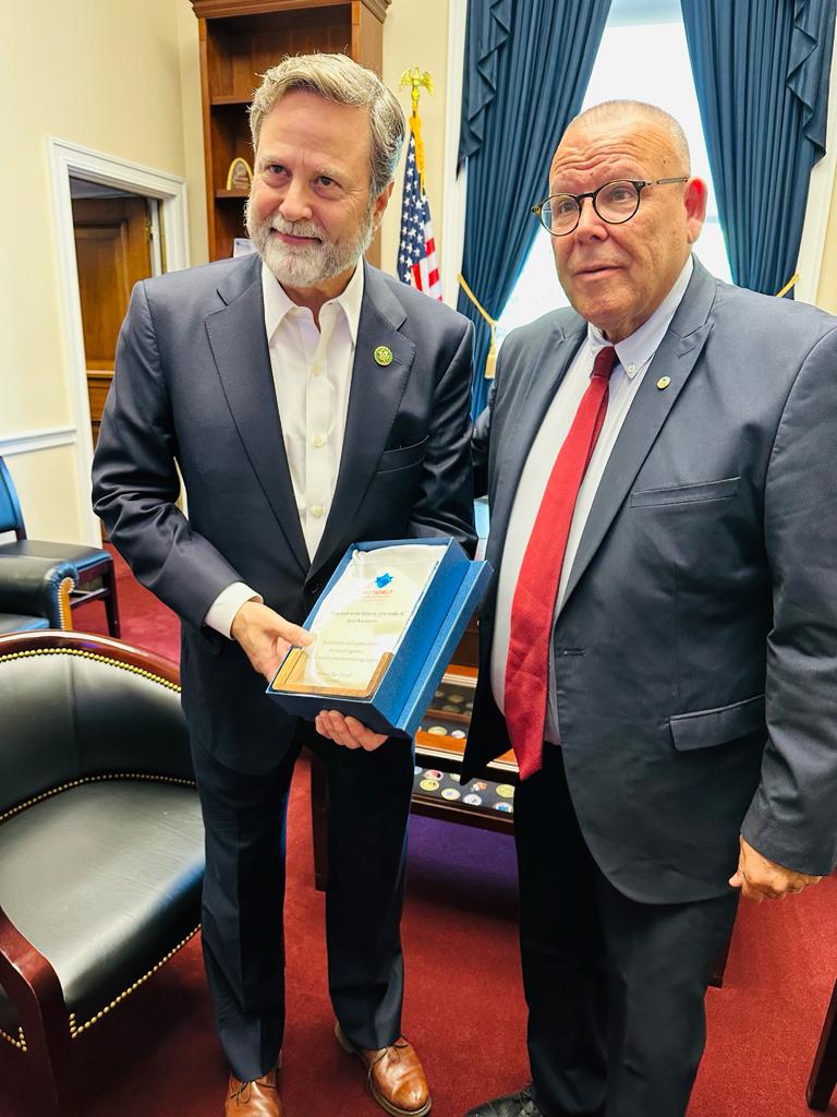 יו"ר ההסתדרות – ארנון בר-דוד וחבר הקונגרס דונלד נורקרוס