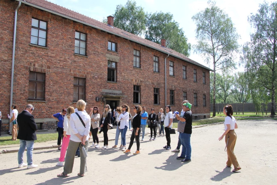 חברי המשלחת במהלך המסע