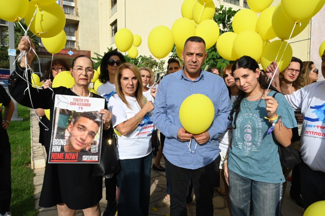 מ"מ יור ההסתדרות רועי יעקב ומשפחות החטופים