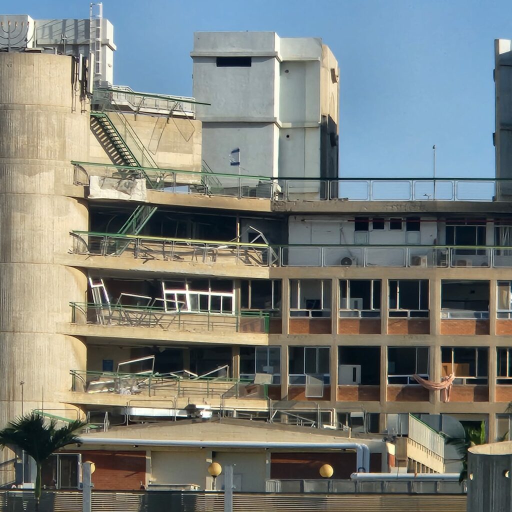 יו"ר ההסתדרות בסיור בביהח סורוקה