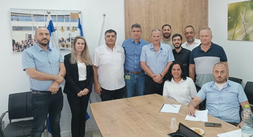 חתימה על ההסכם לעובדי לביא