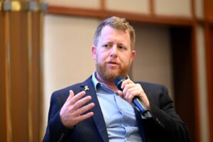 אדם בלומנברג